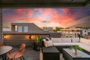 Stylish New Gulch Home Rooftop Deck w City Views